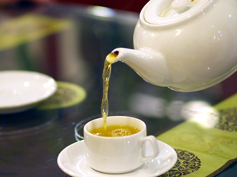 「お茶」をベトナム語で「チャー」と発音します