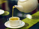 ベトナムの嗜好品といえばお茶。「チャー」と発音します